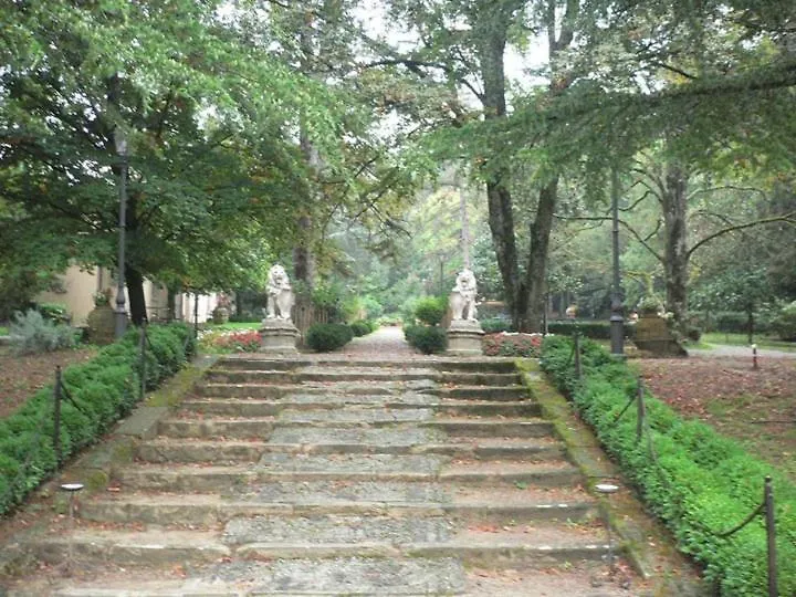 Castello Dell'Oscano Perugia 0*,  Italy